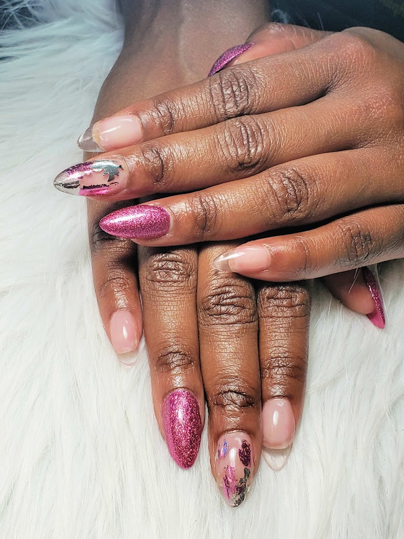 Trendy nail design with specialty finish by Shante